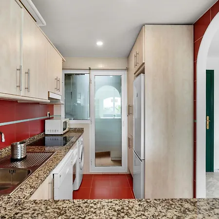 Frontline Golf 2-bedroom With Sea And Lake View Apartment Sitio de Calahonda