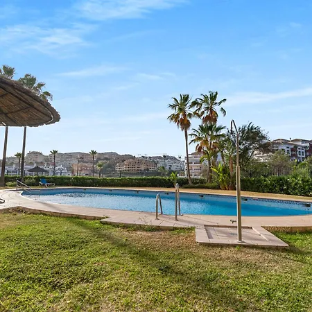 Frontline Golf 2-bedroom With Sea And Lake View Apartment Sitio de Calahonda